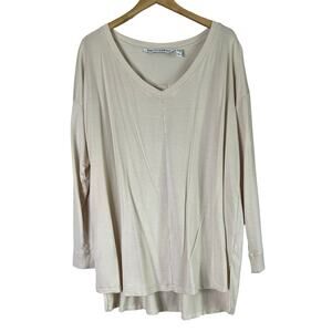 A610039 GIRL WITH CURVES Petite Luxe French Terry Sweatshirt Latte P1X